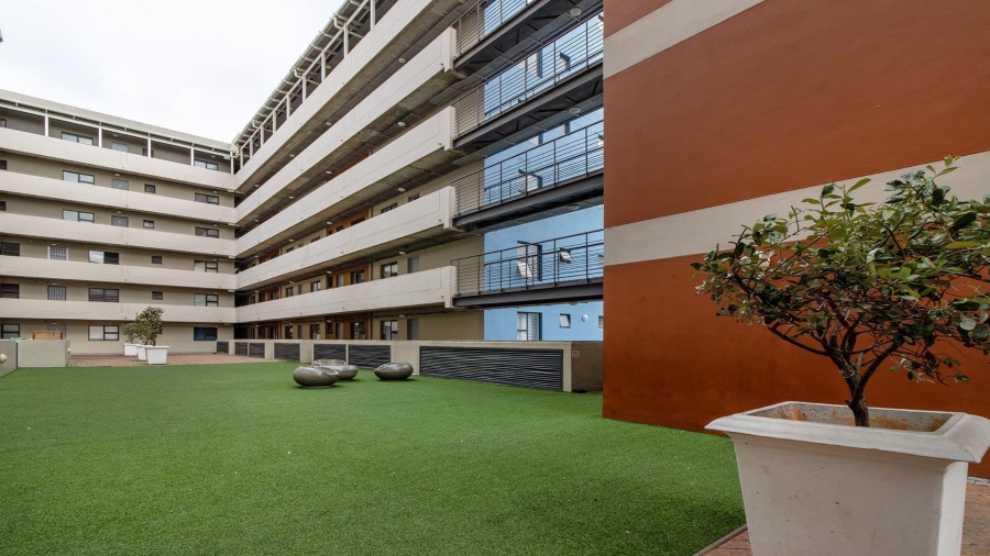 2 Bedroom Property for Sale in Zonnebloem Western Cape
